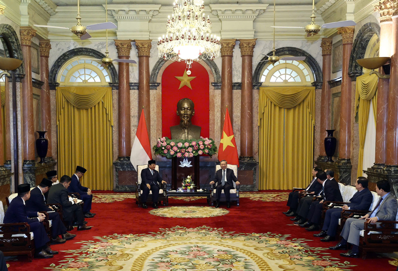 Tổng Bí thư, Chủ tịch nước Tô Lâm tiếp Tổng thống đắc cử Indonesia Prabowo Subianto. (Ảnh: Nhật Minh) Tổng Bí thư, Chủ tịch nước Tô Lâm tiếp Tổng thống đắc cử Indonesia Prabowo Subianto. (Ảnh: Nhật Minh)