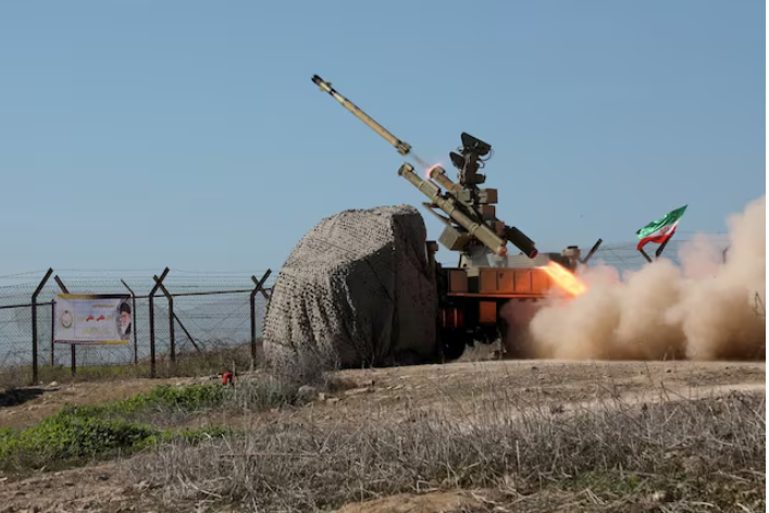 Tên lửa được phóng trong cuộc tập trận tại địa điểm không được tiết lộ ở miền nam Iran ngày 19/1. (Ảnh: WANA) Tên lửa được phóng trong cuộc tập trận tại địa điểm không được tiết lộ ở miền nam Iran ngày 19/1. (Ảnh: WANA)