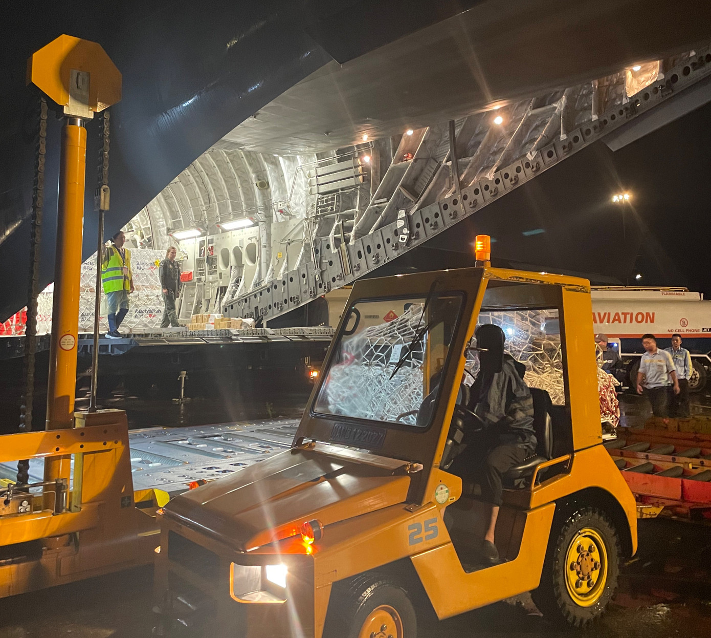 Úc vận chuyển lô hàng cứu trợ khẩn cấp đầu tiên đến Hà Nội, ngày 11/9. (Ảnh: ĐSQ Úc) Úc vận chuyển lô hàng cứu trợ khẩn cấp đầu tiên đến Hà Nội, ngày 11/9. (Ảnh: ĐSQ Úc)