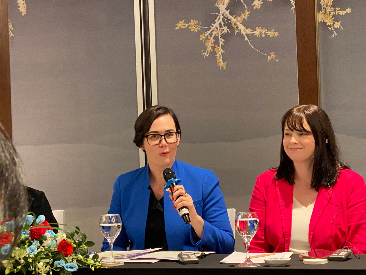 Thứ trưởng Nông nghiệp Mỹ Alexis Taylor (trái) trong cuộc họp báo ngày 12/9. (Ảnh: Thu Loan) Thứ trưởng Nông nghiệp Mỹ Alexis Taylor (trái) trong cuộc họp báo ngày 12/9. (Ảnh: Thu Loan)