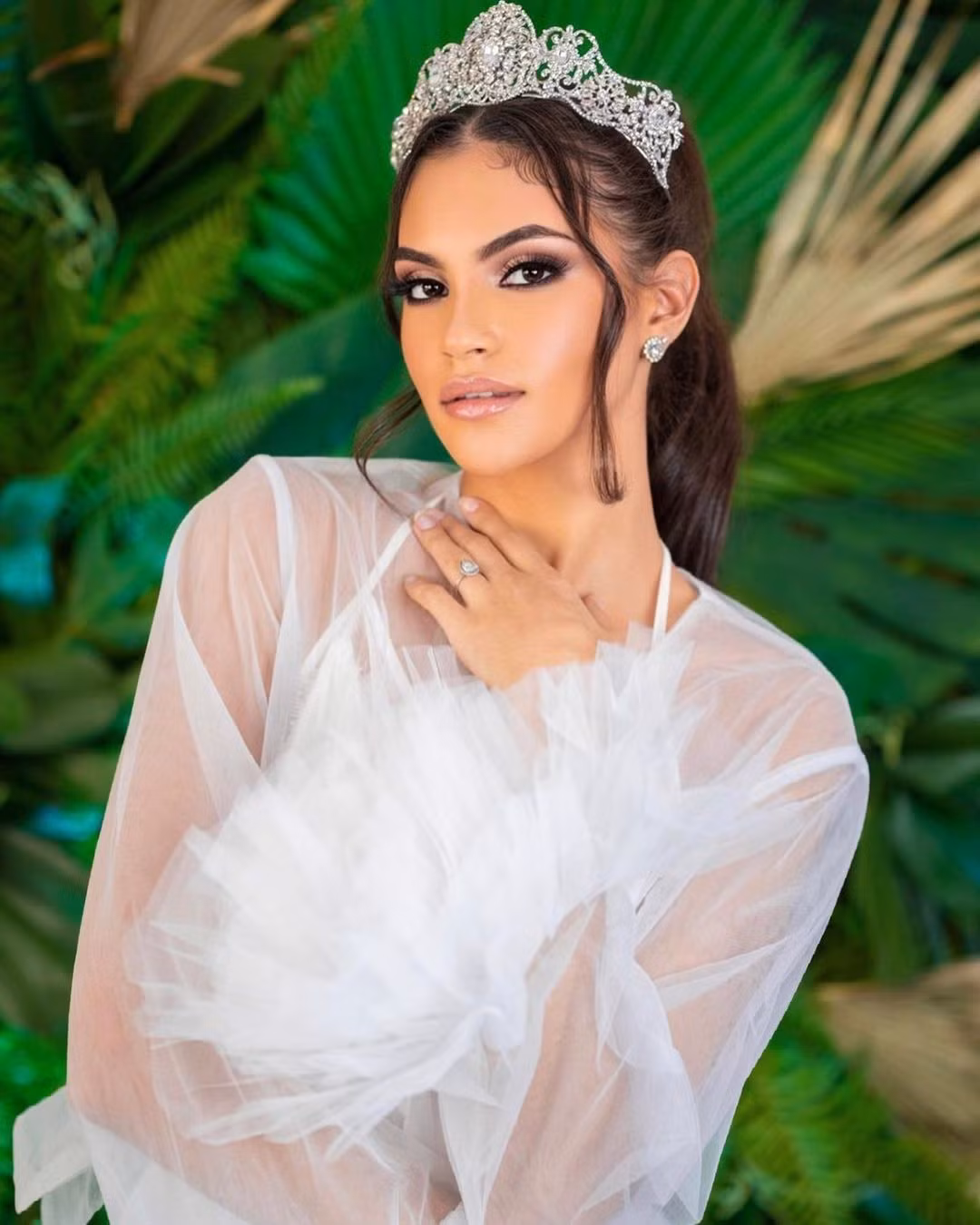 Skarxi Marie sinh ra tại Cộng hòa Dominica nhưng hiện học tập và làm việc tại Mỹ.