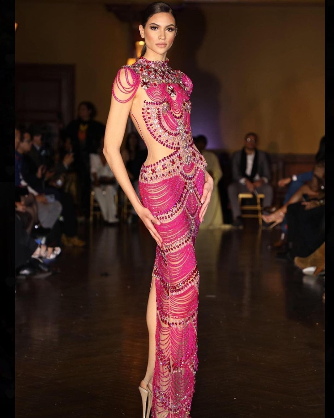 Skarxi Marie từng tham gia trình diễn ở nhiều sự kiện, tuần lễ thời trang. Cô luôn gây chú ý với chiều cao nổi bật của mình.