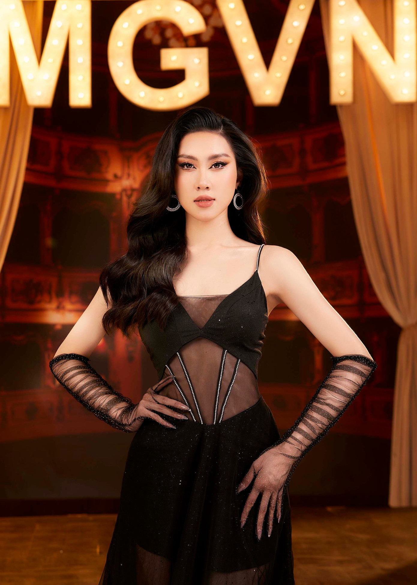 Trong khuôn khổ cuộc thi, thí sinh vừa tham gia các hoạt động đồng hành, vừa được tập luyện kỹ năng cùng sự chỉ dẫn từ huấn luyện viên chuyên môn.