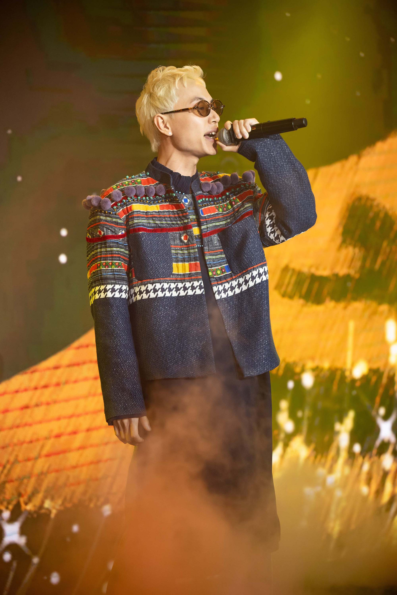 Rapper Double2T và ca sĩ Quân AP tham gia biểu diễn trong chương trình.