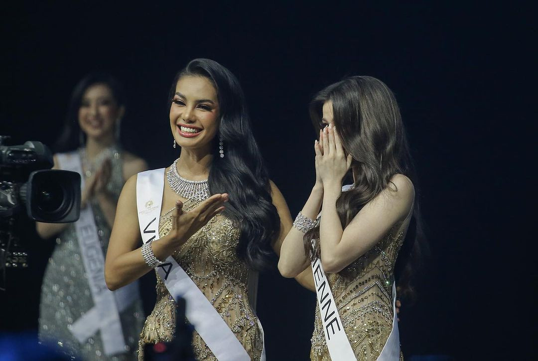 Hoa hậu Hoàn vũ Indonesia 2023 Fabienne Nicole Groneveld vướng tin đồn mua giải.