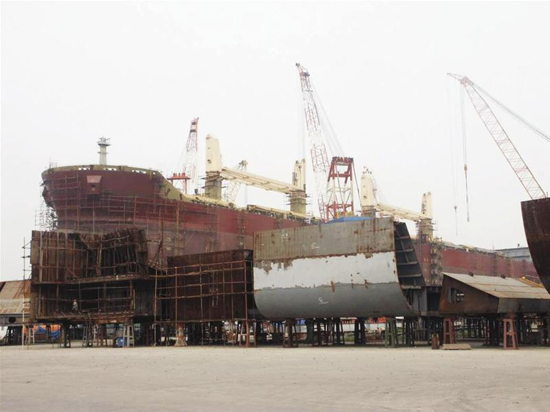 Tàu đang được hoàn thiện tại nhà máy đóng tàu Nam Triệu. Ảnh: P.D