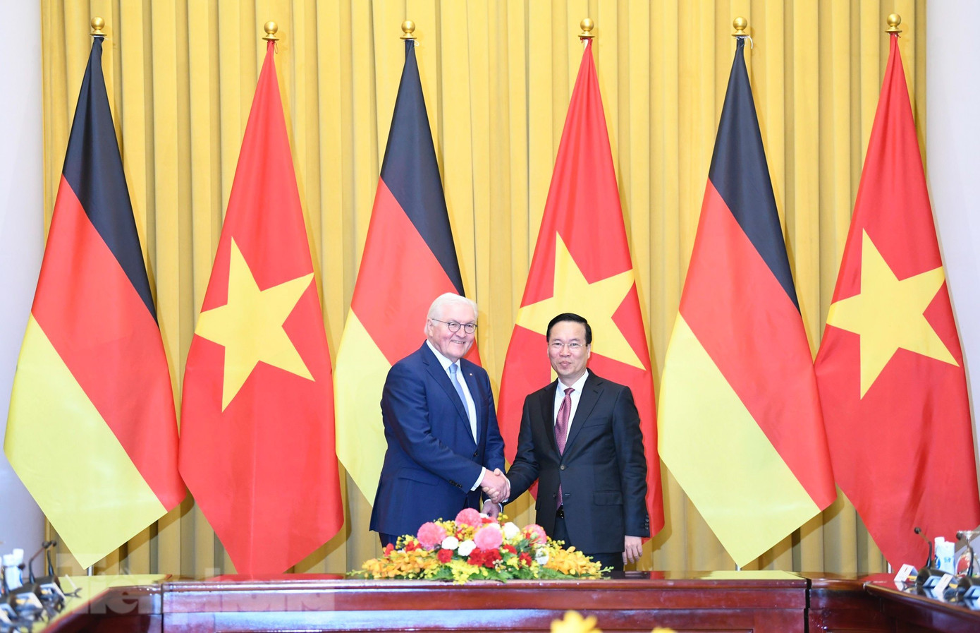 Hai nhà lãnh đạo chụp ảnh chung trước cuộc hội đàm. (Ảnh: Như Ý) Hai nhà lãnh đạo chụp ảnh chung trước cuộc hội đàm. (Ảnh: Như Ý)