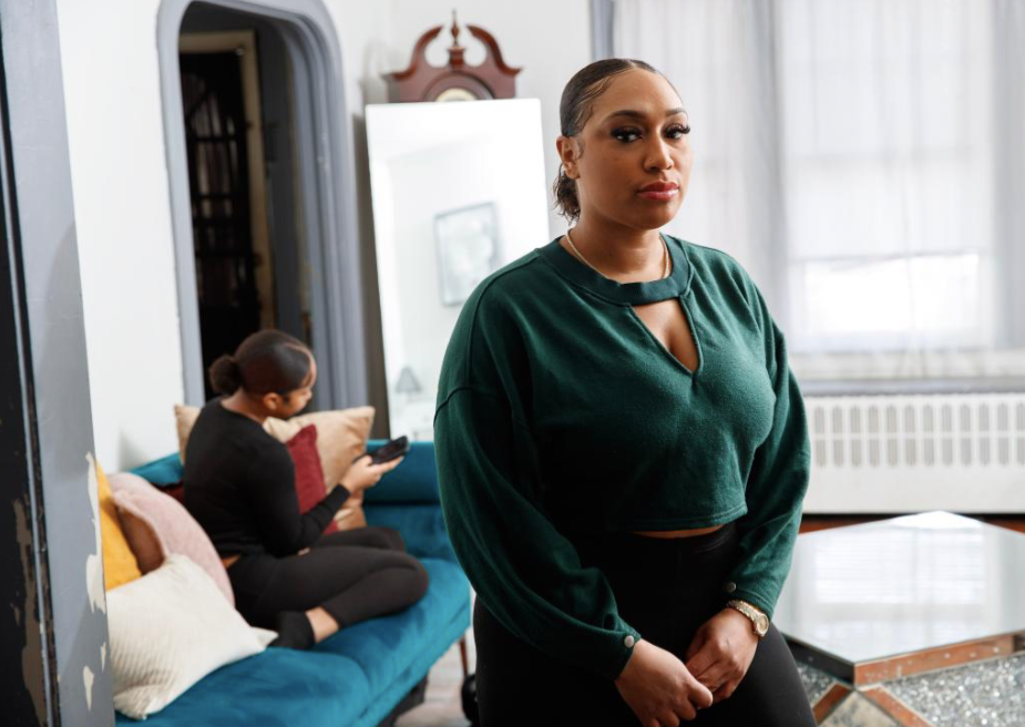 Chị Brittany Edwards sốc nặng khi biết về điều mà con gái viết trên mạng xã hội. (Ảnh: NYP) Chị Brittany Edwards sốc nặng khi biết về điều mà con gái viết trên mạng xã hội. (Ảnh: NYP)