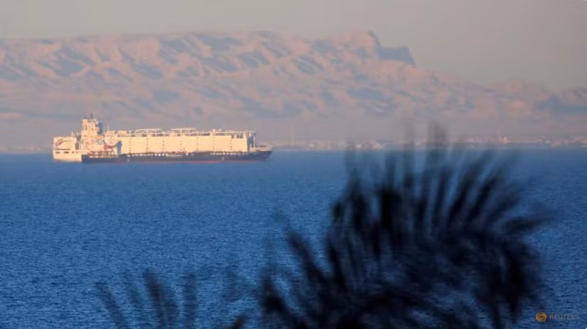Các tàu container hướng về phía Biển Đỏ trước khi vào Kênh đào Suez ngày 17/3/2018. (Ảnh: Reuters) Các tàu container hướng về phía Biển Đỏ trước khi vào Kênh đào Suez ngày 17/3/2018. (Ảnh: Reuters)