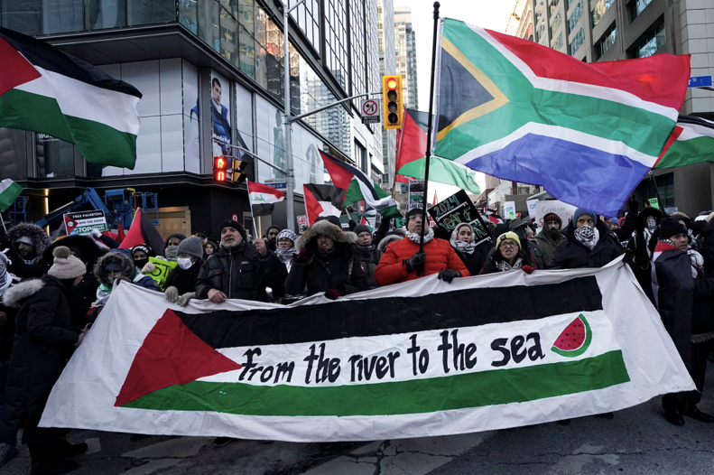 Một cuộc biểu tình ủng hộ nhân dân Palestine ở Toronto, Canada. (Ảnh: AP)