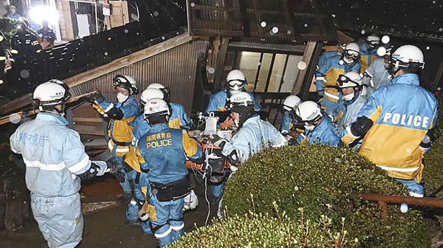 Hoạt động cứu hộ diễn ra tại thành phố Suez, tỉnh Ishikawa, Nhật Bản. Hoạt động cứu hộ diễn ra tại thành phố Suez, tỉnh Ishikawa, Nhật Bản.