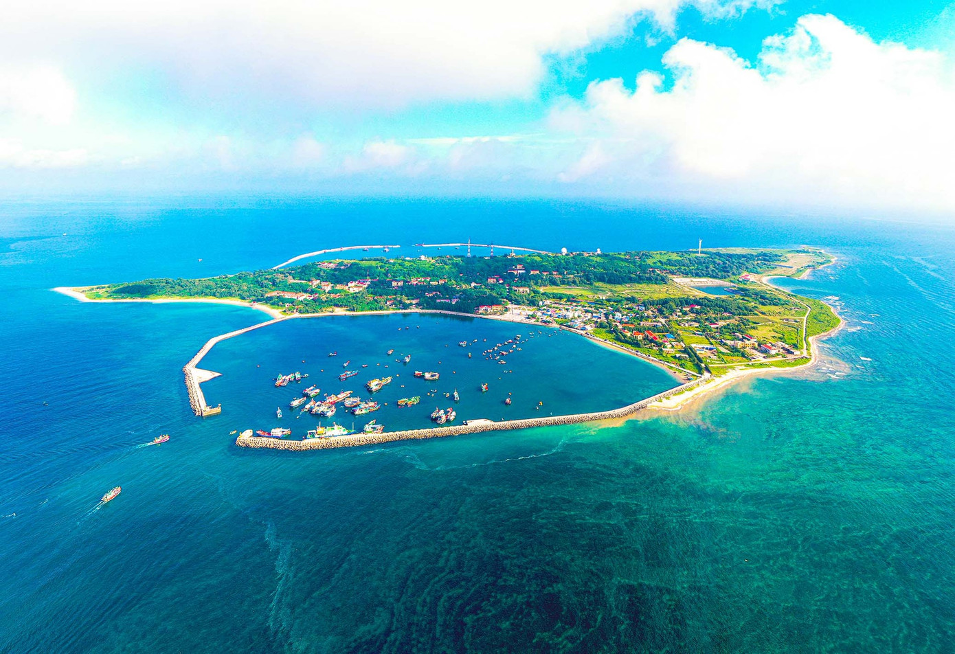 Khu bảo tồn biển Bạch Long Vĩ (Hải Phòng)