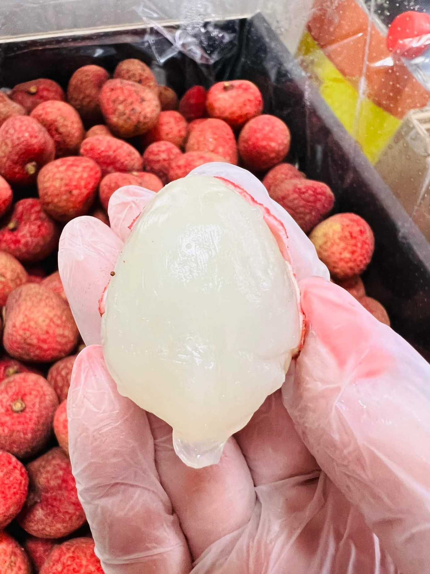 Về hương vị không có gì khác biệt giữa vải thiều Việt và vải thiều Úc. Về hương vị không có gì khác biệt giữa vải thiều Việt và vải thiều Úc.