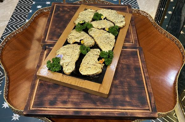 Hộp thịt bò dát vàng xa xỉ được khách hàng quan tâm dịp Tết năm nay (Ảnh: Arttimes)