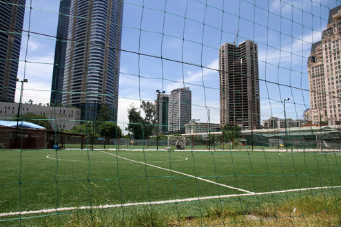 Được cấp chứng nhận thuê đất từ 2006, sau hai lần chuyển đổi, chủ đầu tư là Công ty TNHH dịch vụ xuyên Thái Bình Dương (nay là Công ty CP Địa ốc Dầu khí viễn thông) vẫn chưa có động thái khởi công trên khu đất đẹp này. Sở Tài nguyên Môi trường đã có ý kiến đề nghị rà soát dự án để có phương án thu hồi hoặc gia hạn quyết định đầu tư; đồng thời yêu cầu chủ đầu tư chấm dứt việc sử dụng đất sai mục đích