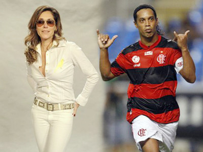 Ronaldinho từng cặp kè với người tình hơn mình tới… 23 tuổi. Ảnh: Getty Images