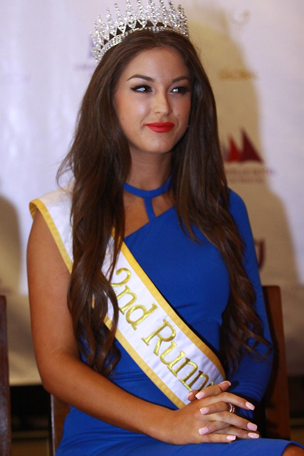 Á hậu 2 - Joanna Hill đến từ Anh