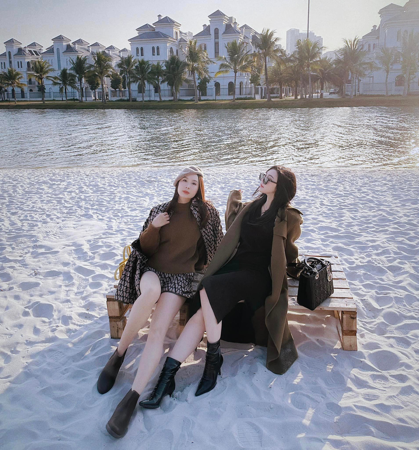 Khí chất của "Minh Châu" và "Minh Ngọc" phiên bản 2023 nhận được nhiều lời khen. Khí chất của "Minh Châu" và "Minh Ngọc" phiên bản 2023 nhận được nhiều lời khen.