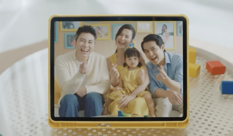 trước ống kính cho thấy năng khiếu nghệ thuật của con gái Đông Nhi - Ông Cao Thắng.