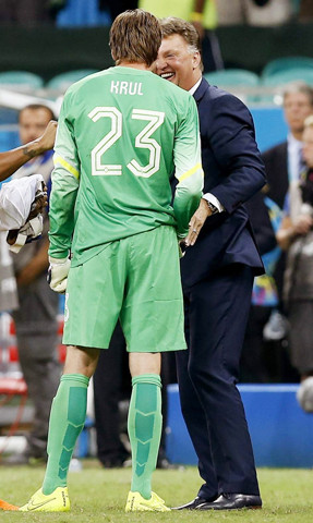 Mười khoảnh khắc đáng nhớ nhất World Cup 2014 ảnh 1