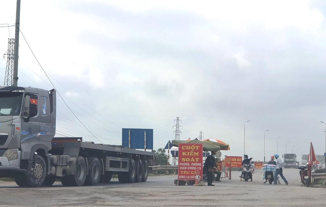 Một chốt kiểm soát dịch COVID-19 tại huyện Thuận Thành Một chốt kiểm soát dịch COVID-19 tại huyện Thuận Thành