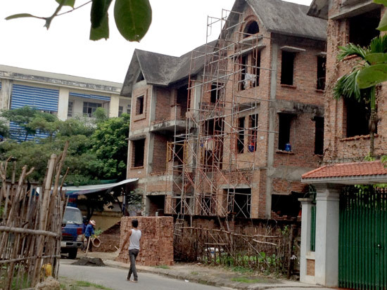  Có không nhiều căn biệt thự đang được hoàn thiện như thế này...