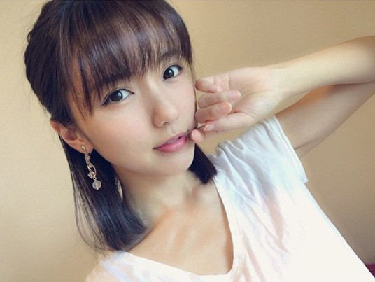 Bóng hồng Nhật Bản cưới tiền vệ kém tuổi hậu World Cup ảnh 4