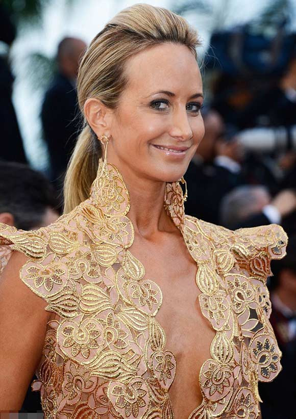 Nữ diễn viên Lady Victoria Hervey trên thảm đỏ LHP Cannes