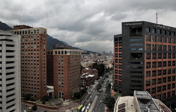 8. Colombia Giá nhà tăng trong năm: 11,8% Một quốc gia đang phát triển khác là Colombia cũng có giá nhà tăng vọt do chi tiêu mạnh tay của cả người dân trong nước và nước ngoài. Everett-Allen tại Knight Frank nhận định thu nhập bất thường tại các nước mới nổi đã giúp tăng giá cả trên thế giới. Theo bà, việc này sẽ còn tiếp diễn trong năm tới