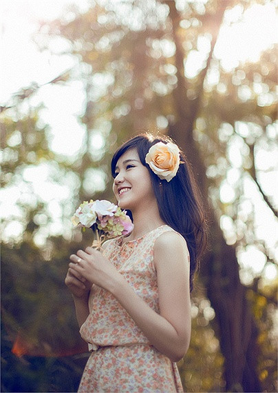 Cô bạn hiện đang học ngành Quản trị du lịch, khách sạn tại trường ĐH Hoa Sen và CĐ Saigontourist