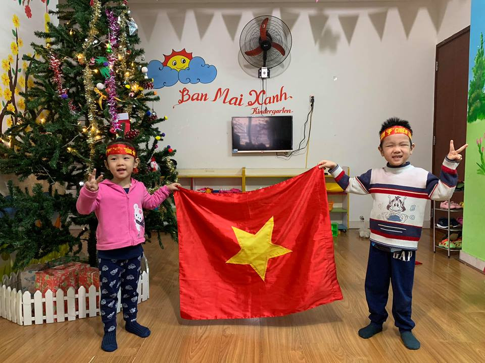 Những cung bậc cảm xúc của CĐV ở chung kết lượt đi AFF Cup ảnh 28