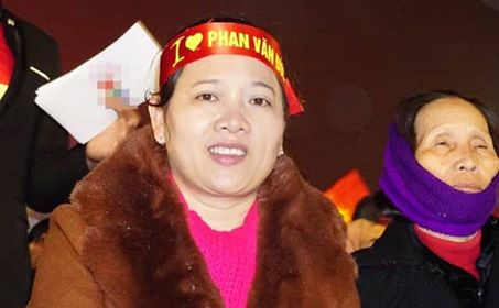 Cả nước xuống đường mừng tuyển Việt Nam vào chung kết AFF Cup ảnh 36