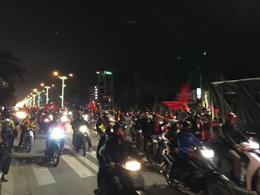 Đêm cuồng nhiệt với chức vô địch AFF Cup 2018 của tuyển Việt Nam ảnh 32