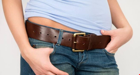 Những trang phục, phụ kiện ngấm ngầm hủy hoại sức khỏe ảnh 4