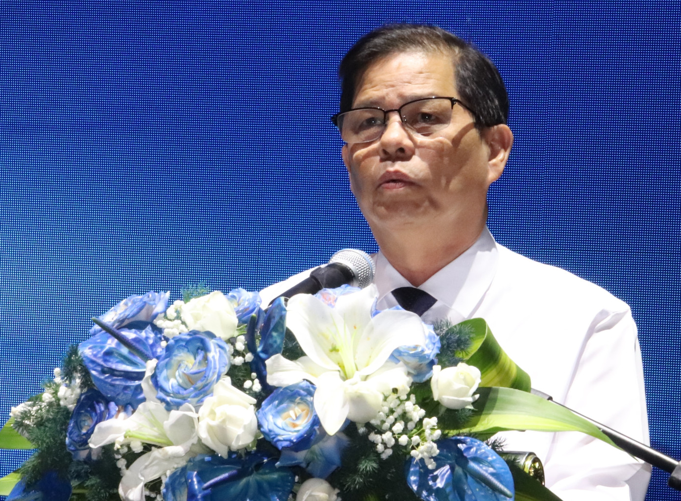 Chủ tịch UBND tỉnh Khánh Hòa Nguyễn Tấn Tuân phát biểu tại diễn đàn. Chủ tịch UBND tỉnh Khánh Hòa Nguyễn Tấn Tuân phát biểu tại diễn đàn.