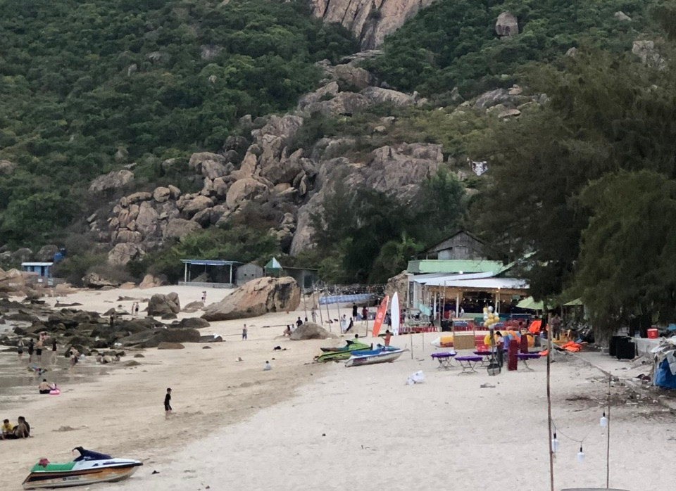 Khu vực Bãi Nồm của đảo Bình Ba đã được dọn sạch rác.