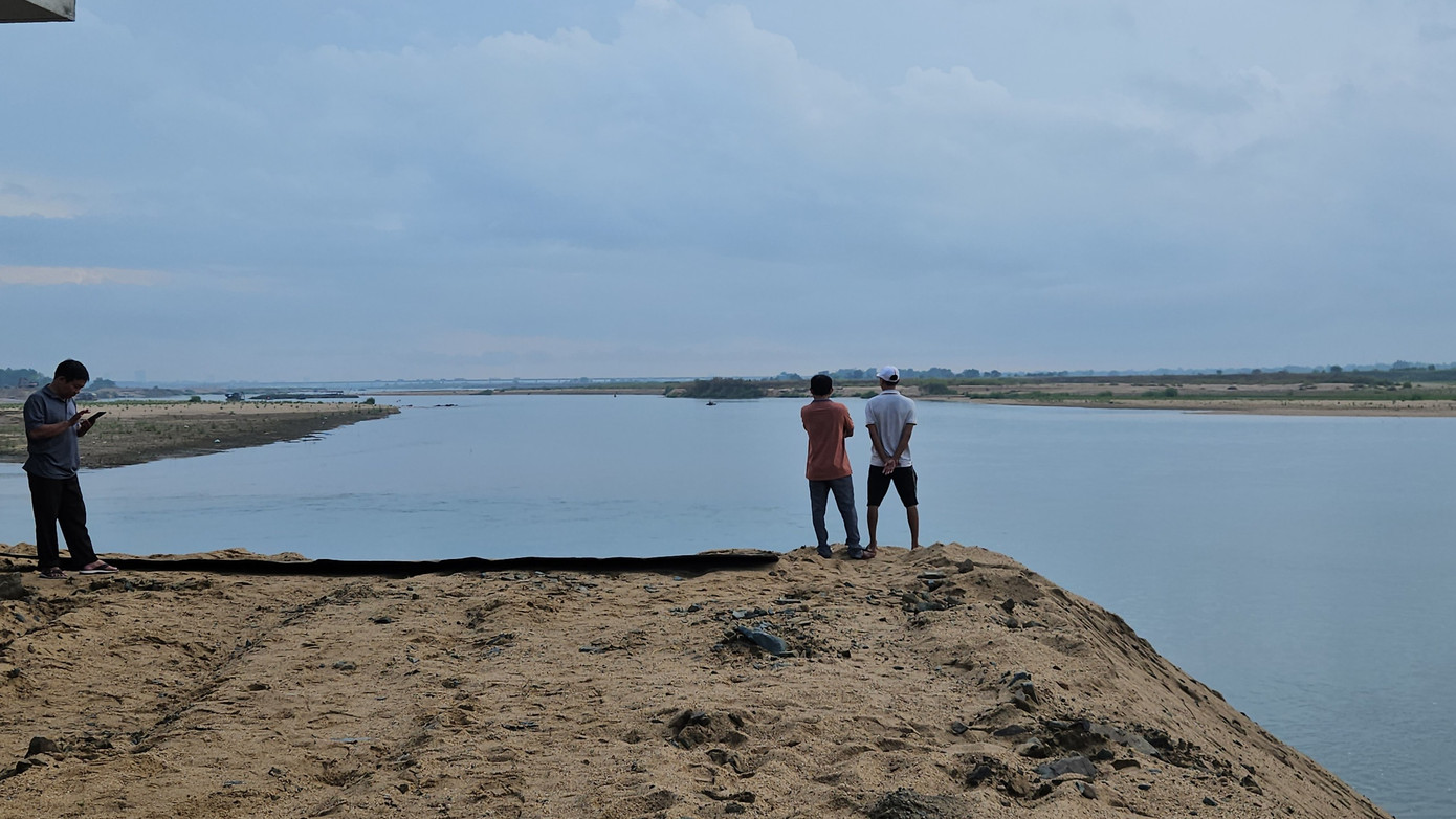 Khu vực lật ghe làm công nhân mất tích tại sông Ba.