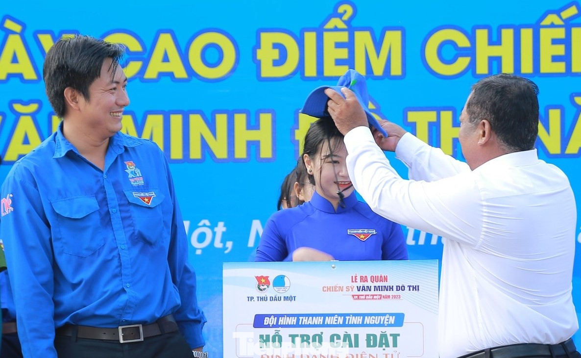 Các đơn vị đồng hành cùng chương trình bao gồm: Cụm thi đua số 1 - Thành Đoàn Thủ Dầu Một; cụm thi đua Xây dựng lực lượng, hậu cần Công an tỉnh Bình Dương; cụm thi đua số 5 - Đoàn khối các cơ quan và doanh nghiệp tỉnh Bình Dương và Điện lực Phú Giáo.