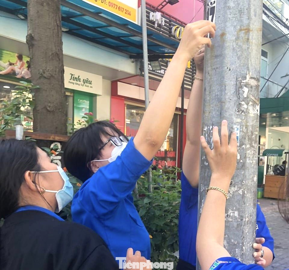 Trong ngày ra quân, Thành Đoàn Thủ Dầu Một khánh thành công trình “Thay áo mới cho bức tường cũ” tại tuyến hẻm DX 73 phường Định Hòa (TP Thủ Dầu Một); thăm, tặng quà cho mẹ Việt Nam anh hùng, gia đình chính sách, có hoàn cảnh khó khăn; ra quân tuyên truyền, dọn dẹp vệ sinh và phong trào giảm thiểu rác thải nhựa; ra mắt tuyến đường không dùng tiền mặt “Trần Ngọc Lên”.