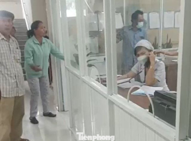 Người thân bệnh nhân đề nghị phía bệnh viện giải thích