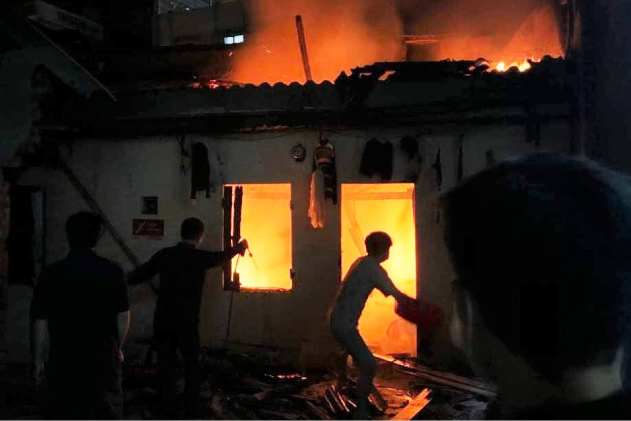 Hiện trường vụ cháy. Hiện trường vụ cháy.