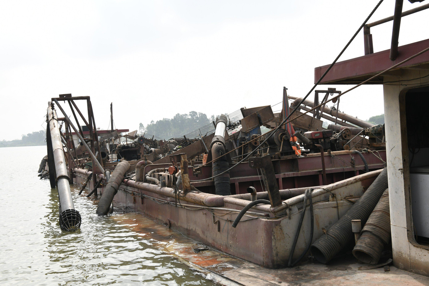 Tại thời điểm kiểm tra, lực lượng chức năng thu giữ 3.000m3 cát. Tại thời điểm kiểm tra, lực lượng chức năng thu giữ 3.000m3 cát.