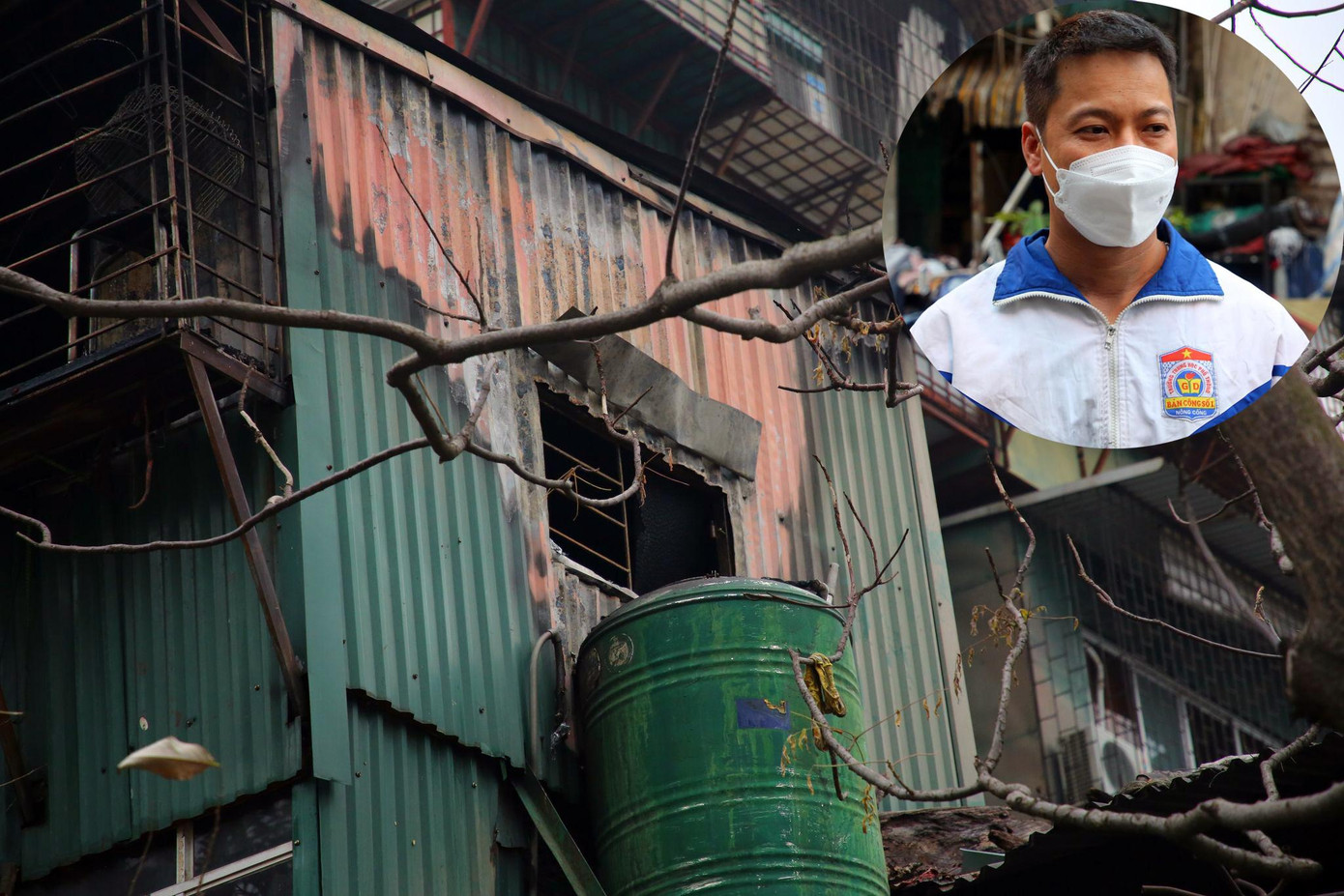 Anh Nam đạp tung cửa sổ sắt vào trong giải cứu bé gái. Anh Nam đạp tung cửa sổ sắt vào trong giải cứu bé gái.