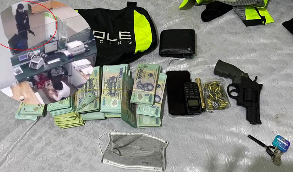 Hình ảnh camera ghi lại và số tài sản thu giữ. Ảnh Công an Hải Phòng. Hình ảnh camera ghi lại và số tài sản thu giữ. Ảnh Công an Hải Phòng.