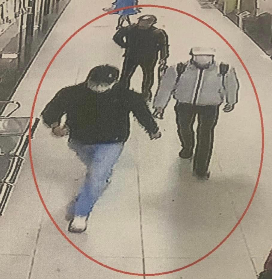 Hình ảnh nhóm đối tượng bị camera ghi lại.