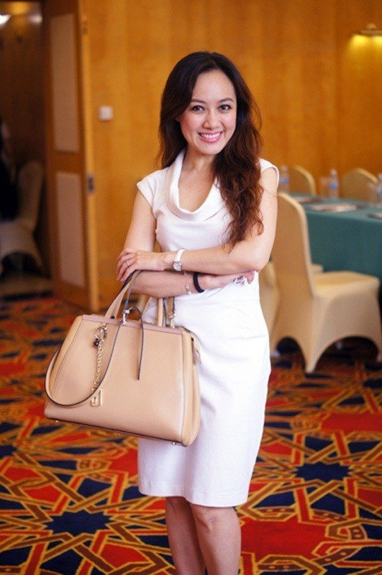 Gu thời trang đặc biệt của BTV Thời sự Hoài Anh ảnh 4