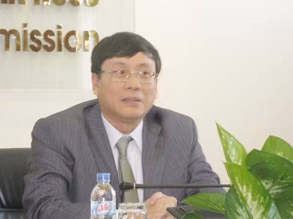 Chủ tịch Ủy ban Chứng khoán Nhà nước Vũ Bằng