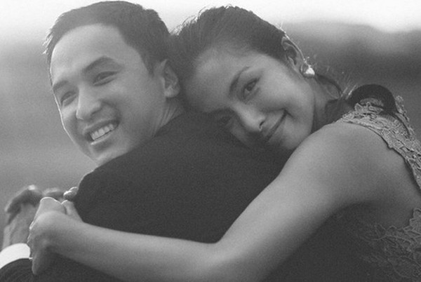 Hà Tăng chia sẻ món quà giản dị chồng tặng nhân dịp 9 năm yêu nhau ảnh 5