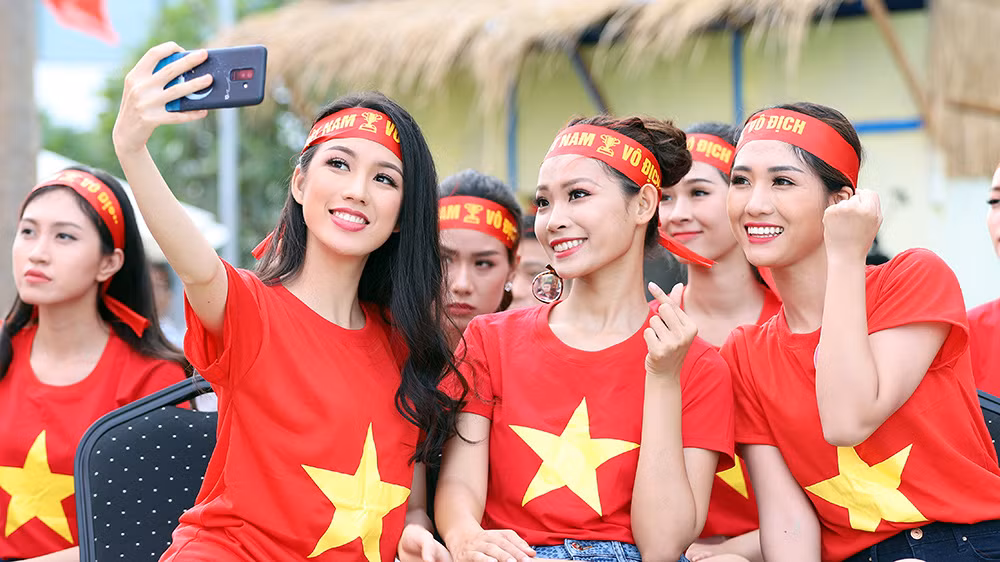 Ngàn cung bậc cảm xúc của CĐV Việt Nam ở trận bán kết ảnh 7