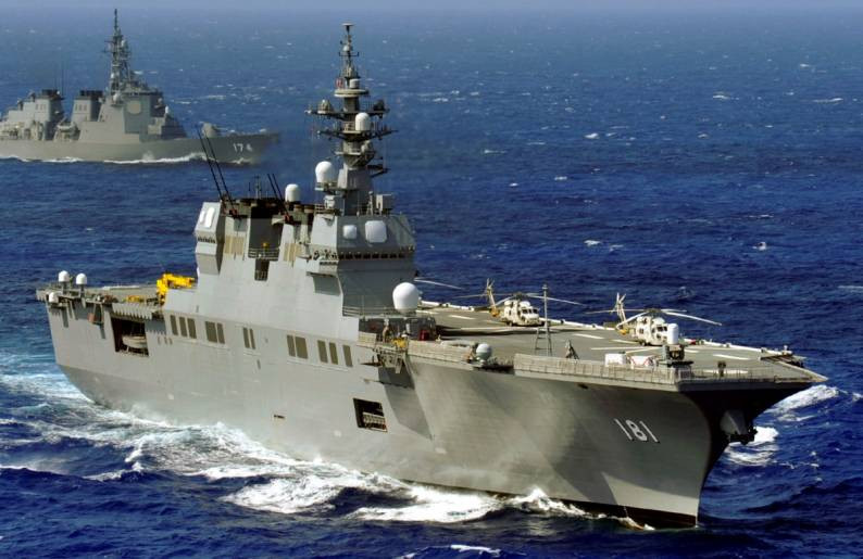 Quân đội Nhật với các tàu sân bay trực thăng hoàn toàn có thể biến thành các tàu sân bay thực sự khi trang bị hiên bản F-35 cất/hạ cánh thẳng đứng đã đặt mua của Mỹ